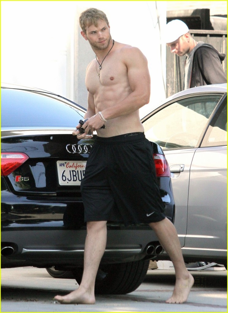 takemetobedandlosemeforever:  Kellan Lutz