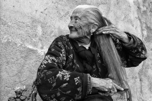redlipstickresurrected:Raffaele Montepaone (Italian, b. 1980, Vibo Valentia, Italy) - Elderly Women 