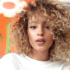 girlieicons:please like this post if you take any icon (click on the icon to see