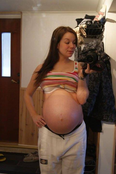  Follow for more preggo pictures  Pregnant porn pictures