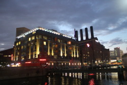 vulpix:  janiceghosthunter:  ((You guys don’t know steampunk until you head on over to this awesome little slice of heaven over here in Baltimore. This is a repurposed power plant that was built in 1900 that was converted into a Barnes and Noble. It