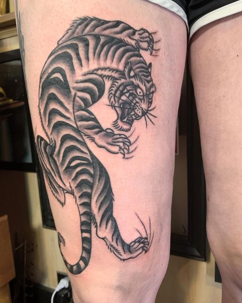 Tiger buddy for Chantrelle made @idlehandsf some time ago in the recent past. #idlehandsf #rosskjones #tigertattoo #sanfrancisco #edhardytiger (at Idle Hand Tattoo)
https://www.instagram.com/p/CSry1p9pMQS/?utm_medium=tumblr