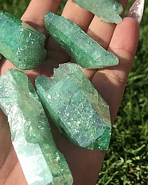 forbiddencronch:  nanostims:  💚🍃| prismsouls on ig  Mint cromnch