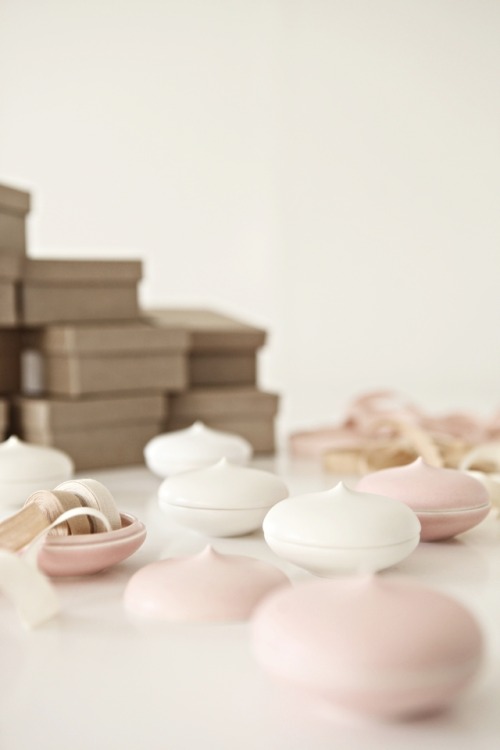 everything-creative:Sweets for your sideboard This macaron shaped ceramic vessels are called Æ