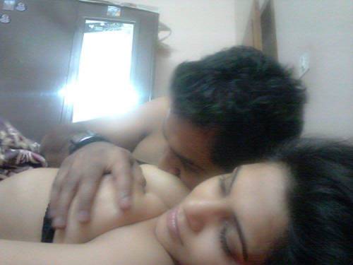 shubhanshushu:iloveindianwomen:mahendraagarwal:godaddygo:Innocent bhabhi enjoy sex very excitedVery 