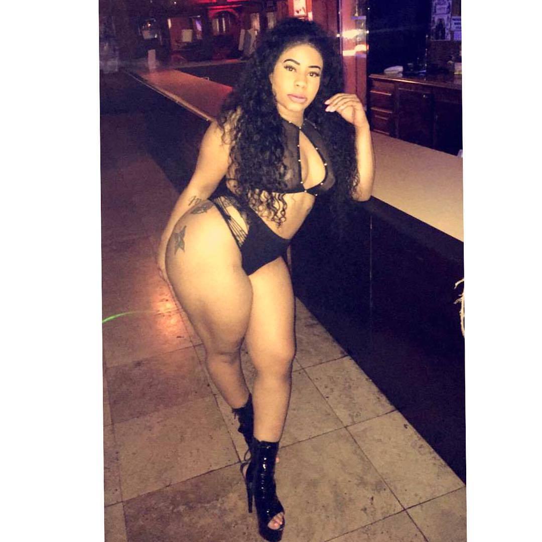 ratedthickent:  🇹 🇭 🇮 🇨 🇰  REALZOE.B