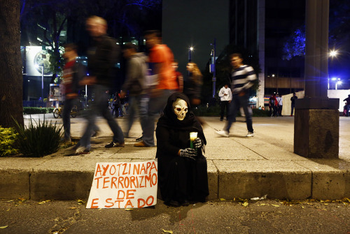 Sex vultureswing:  Mexico’s Day of Rage 43 pictures