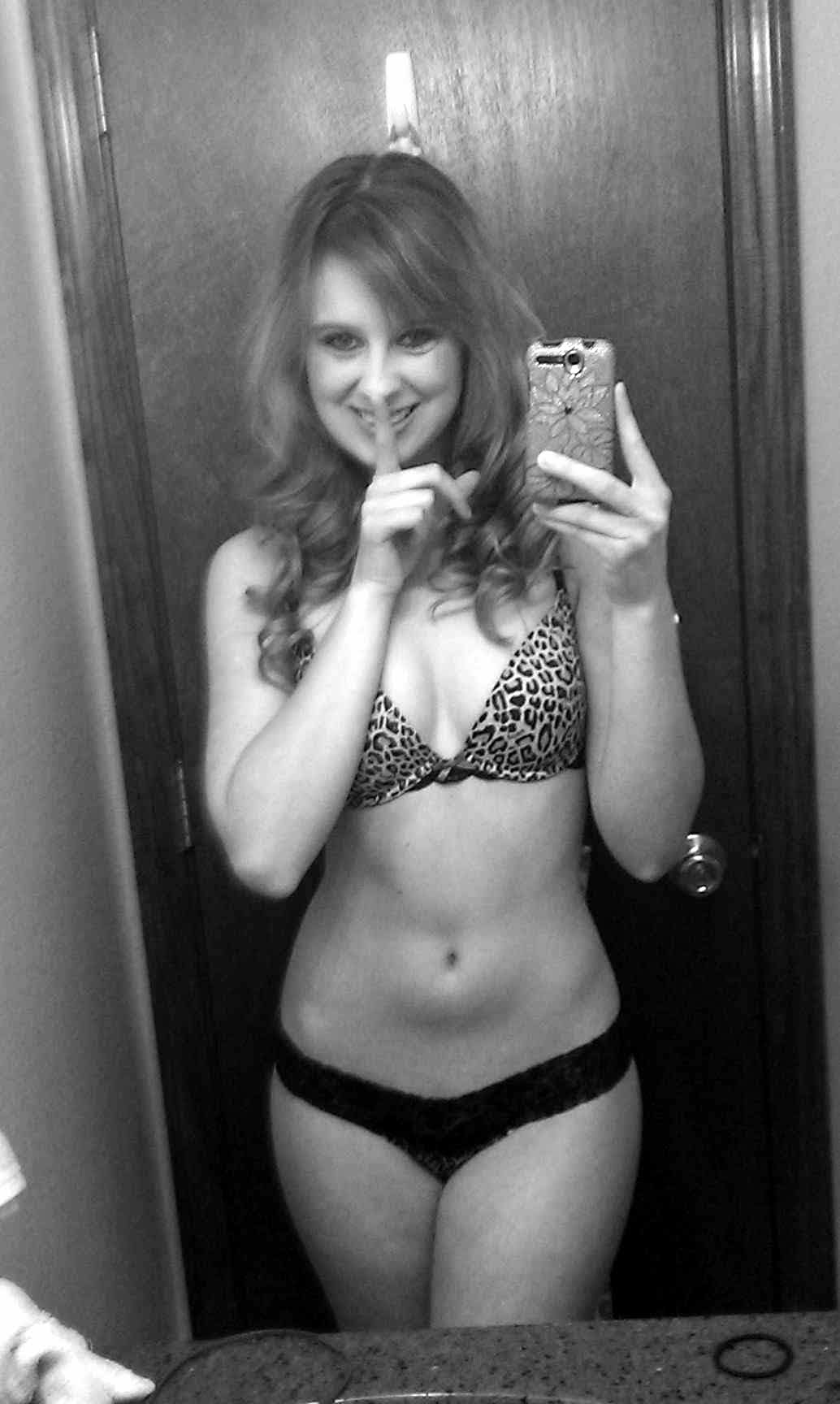 austintxsugarswingersclub:  slutsrus1:  When flying with Spirit Airlines, always