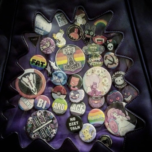 renniequeer:Finally got all my pins on my bag. #ItaBag www.instagram.com/p/B4CKd9JhcWF/?igsh