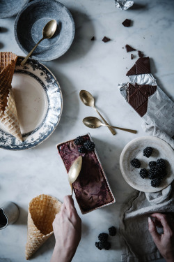 sweetoothgirl:    blackberry chocolate truffle ice cream    