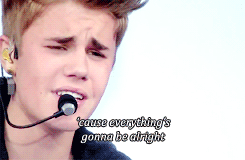 6hayi-deactivated20170507:  Justin singing Be Alright in Oslo 