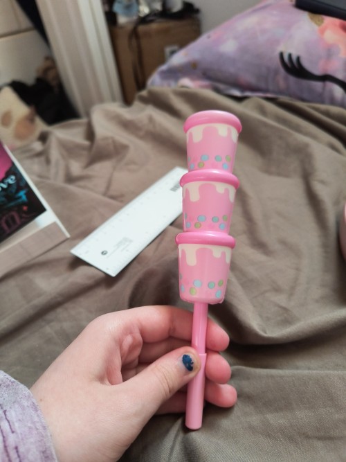 LOOK WHAT MY MOM GOT ME!!! :D