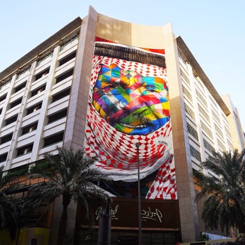 #StreetArt: Brazilian street artist, Eduardo Kobra completes his latest artwork on the streets of UA