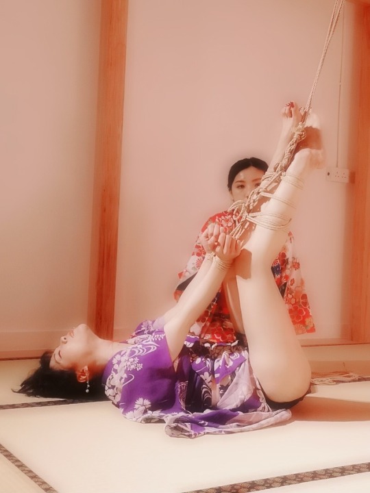 ryouko-kinksm:  Rigger @Subay Kinbaku Model @ryouko-kinksm 
