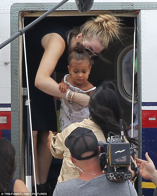 ultimatekimkardashian:  The family arriving St. Barts for family vacation 8.17