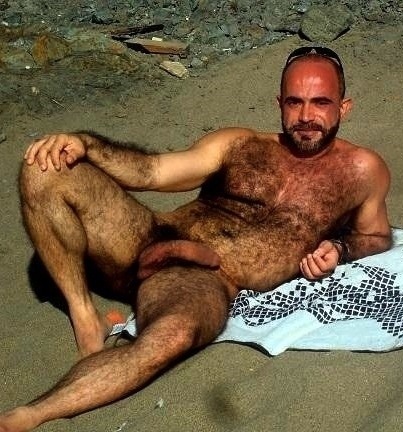●●● GRATUITOUS PUBLIC NUDITY ♂