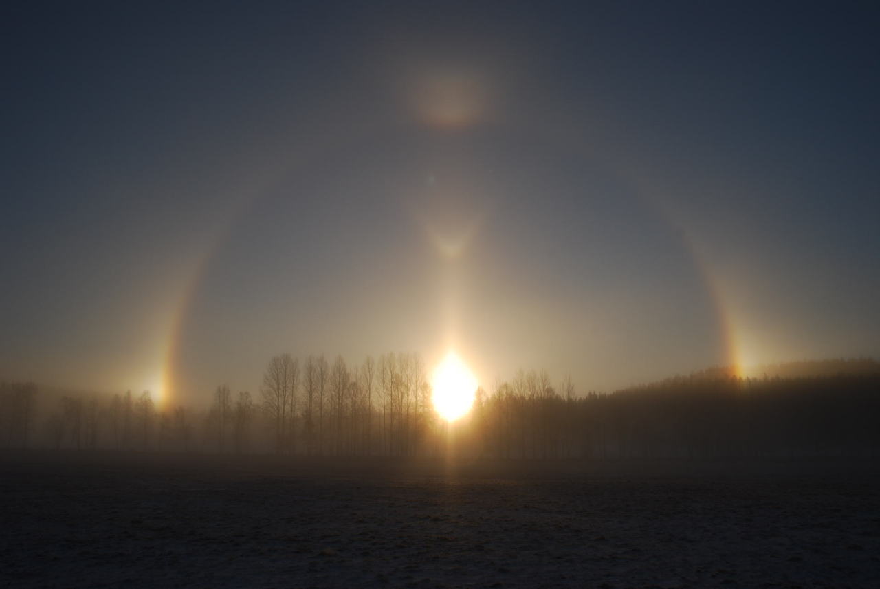 unrar:  On 3 February, Milan Osecky observed a diamond dust display with sharp Moilanen
