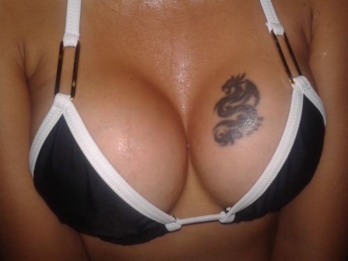 lekburiram:  Black thong bikini, cant wait to try this out at the beach