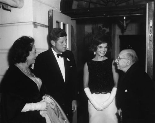  As First Lady, Jacqueline Kennedy invited artists, writers, scientists, poets, and musicians to min