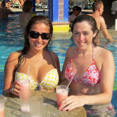 bustyneighborhoodgirls: Drinks by the Pool