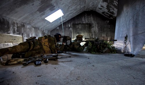 cptncraig:  Sniper teams of the Telemark Battalion The second last pic has been making it’s rounds in the norwegian army tag before, but it helps to see the snipers MP7 ( I could be wrong?) that is also being held in the last pic.