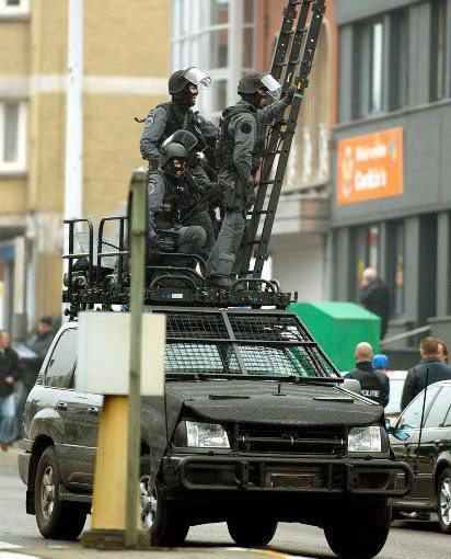 opdownrange:  French Federal Police in their raid SUVs.