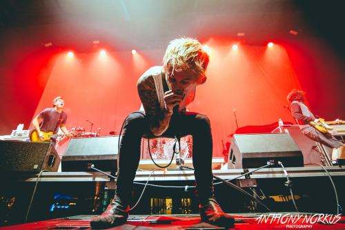 Porn toxicremedy:  Chiodos @ The DeltaPlex Arena photos