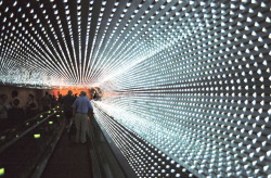 autosafari:  Light Tunnel @ the National Gallery of Art, Washington D.C.Photo by Shawn Lenker 