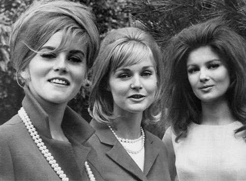 Ann-Margret, Carol Lynley, Pamela Tiffin / publicity still for Jean Negulesco’s The Pleasure Seekers