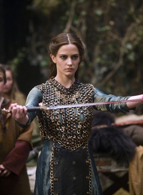 Eva Green - Camelot s1e07