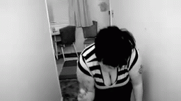 chubbycherrypop:  What I do when my pizza delivery arrives. 
