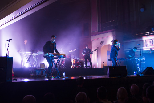 Lupa JJack ColwellSarah BlaskoPerforming at Newcastle City Hall, 9th April 2016.