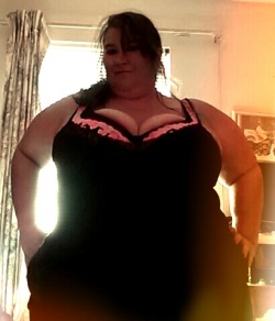 wickedlywenchy:  Moi:-)  Just damn