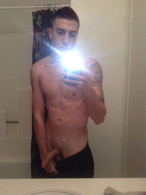 Porn photo straightkikboys:  Badoo time. Joey 19 from