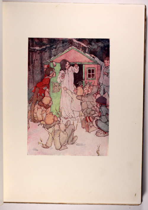 michaelmoonsbookshop:michaelmoonsbookshop:The Peter Pan Picture Book, 1917Daniel O Connor - illustra