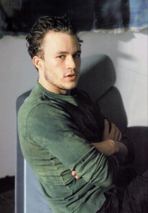 hollywood-portraits:  Heath Ledger photographed