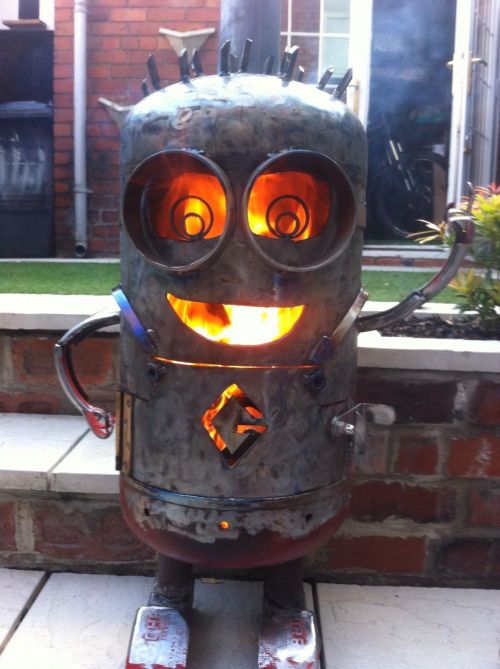 steampunktendencies:
“ Minion Log burner
”