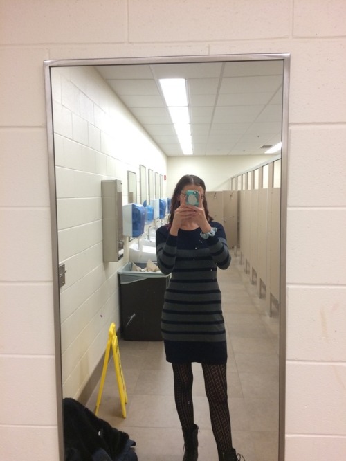 amixxxoffearandpassionback: A good slut can dress classy and trashy at the same time for school!