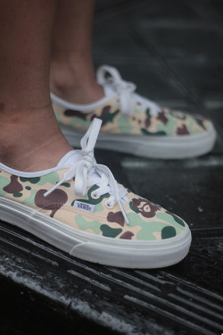 shoe-pornn:  BAPE X VANS.