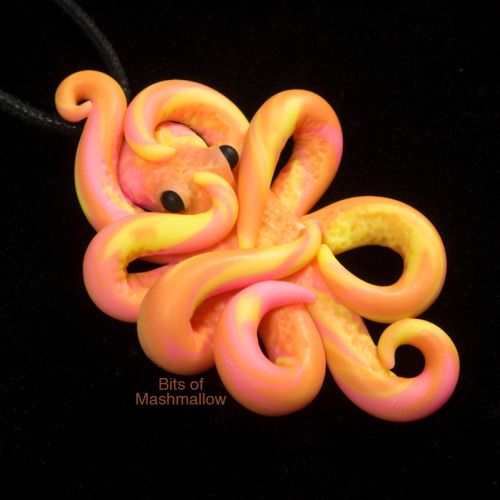 Summer Sorbet polymer clay octopus pendanthttps://www.etsy.com/shop/mashmallow