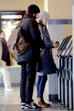 emstonesdaily:Andrew Garfield and Emma Stone in New York (November 20, 2014)