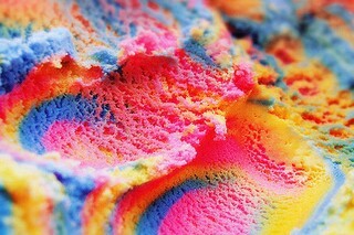 daddycantdeny:  foodluxury: Love Food? This blog is for you.  Superman cones in summertime!