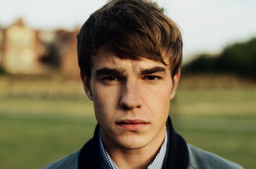 httpmichaelclifford: MOST ATTRACTIVE MALE CELEBRITIES ↳ 8/?   ↳  Nico Mirallegro  