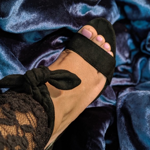 oshunlovegoddess:Massage needed.                                                