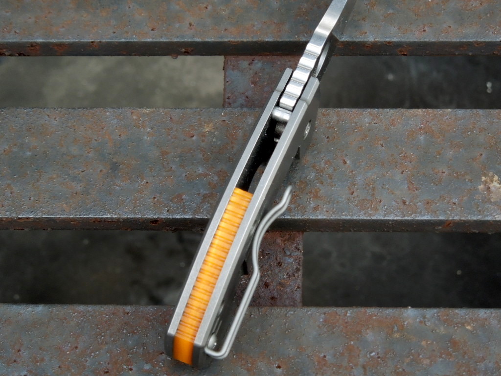 fidelseyeglasses:  Spyderco Techno with a back spacer made for me by Cuscadi from