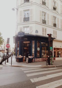 amandaonwriting:  Le Pont Traversé, 62 Rue