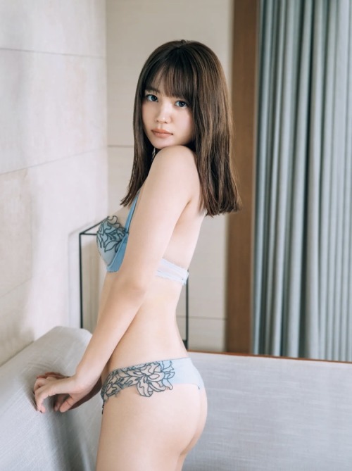 kraqsxx:FRIDAY　2021年1月1日号2020年12月18日発売ありのままの私　NANAMI