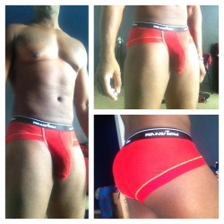 underwearme:  Underwear of the Day.  If he&rsquo;s a bottom then I&rsquo;m def interested that ass is phat! 