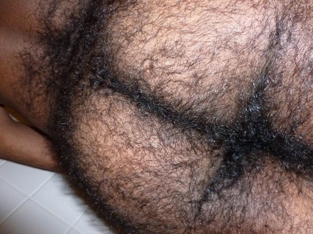 obeytherose:  I love a man with a hairy ass, top or bottom! That man scent trapped