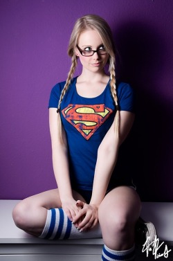 stripeys:  Supergirl! (via braidsandbreasts)